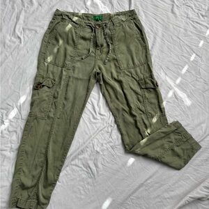 dip Olive Green Cargo Pants/Relaxed Fit - Size 10 (fits like M/L)